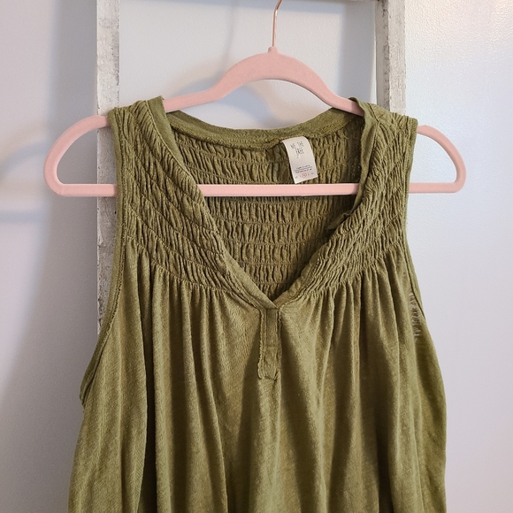 We the free♡ Smocked linen new to town tank - Picture 5 of 9